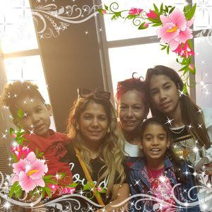 Meet your Posher, Lazara